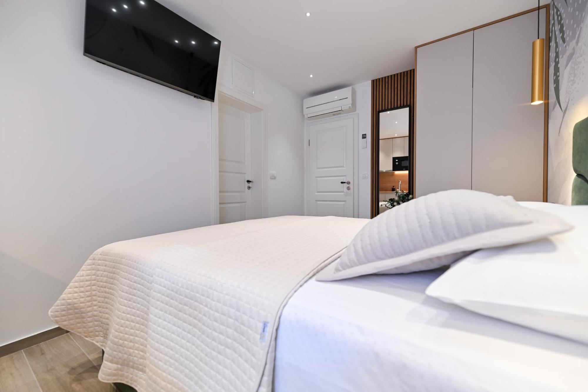 Apartments And Rooms Nekic 扎达尔 外观 照片