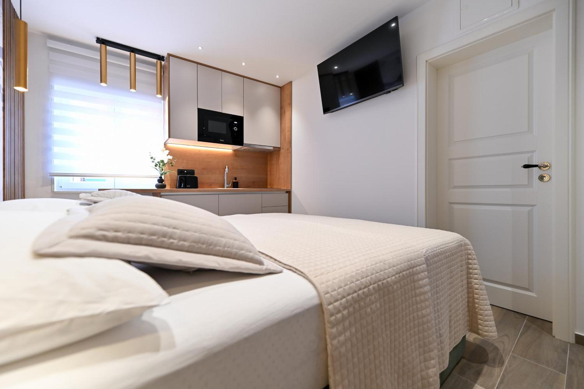 Apartments And Rooms Nekic 扎达尔 外观 照片