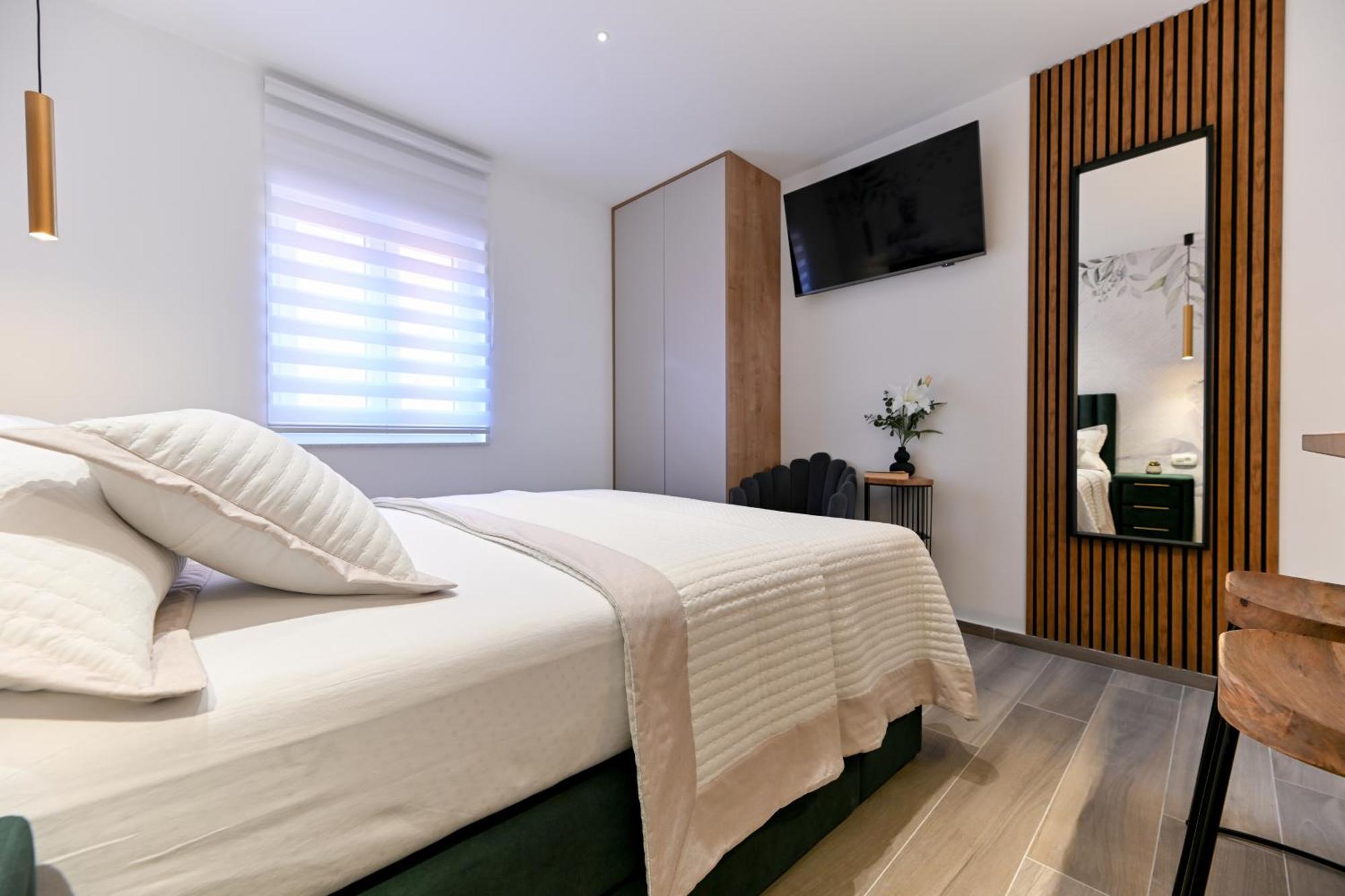 Apartments And Rooms Nekic 扎达尔 外观 照片